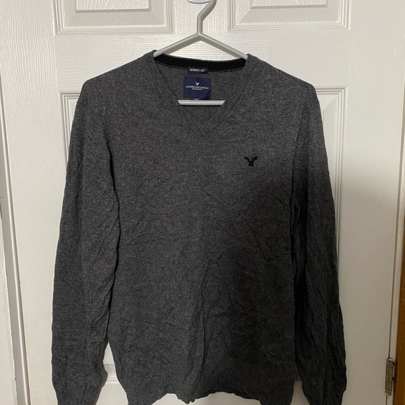 American Eagle V neck sweater - Picture 1 of 2